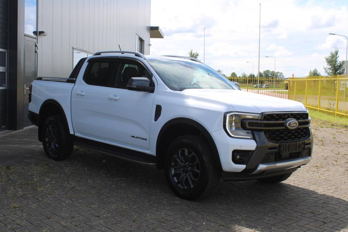 Ford Ranger Ford Ranger 2.0 Super Cab EcoBlue Wildtrak | BELLEN VOOR BEZICHTIGING | Trekhaak | Adaptieve Cruise Control | Winterpack