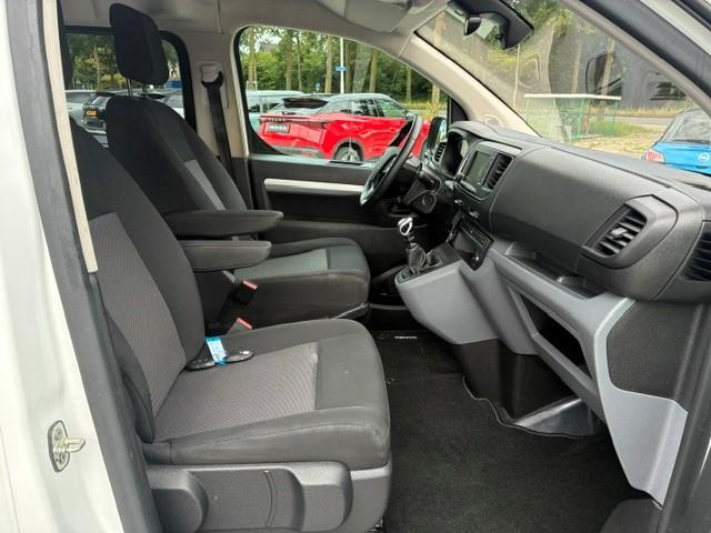 Opel Vivaro Opel Vivaro 2.0 CDTI L3H1 DC Innovation 150 PK | HUD | Camera | Climate Control | Navigatie | Betimmering | Keyless entry | 17″ LMV | 2500KG trekgewicht |