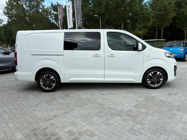 Opel Vivaro Opel Vivaro 2.0 CDTI L3H1 DC Innovation 150 PK | HUD | Camera | Climate Control | Navigatie | Betimmering | Keyless entry | 17″ LMV | 2500KG trekgewicht |