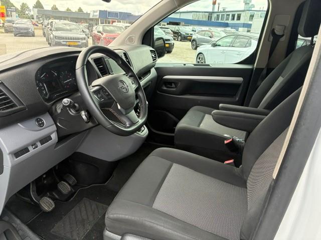 Opel Vivaro Opel Vivaro 2.0 CDTI L3H1 DC Innovation 150 PK | HUD | Camera | Climate Control | Navigatie | Betimmering | Keyless entry | 17″ LMV | 2500KG trekgewicht |