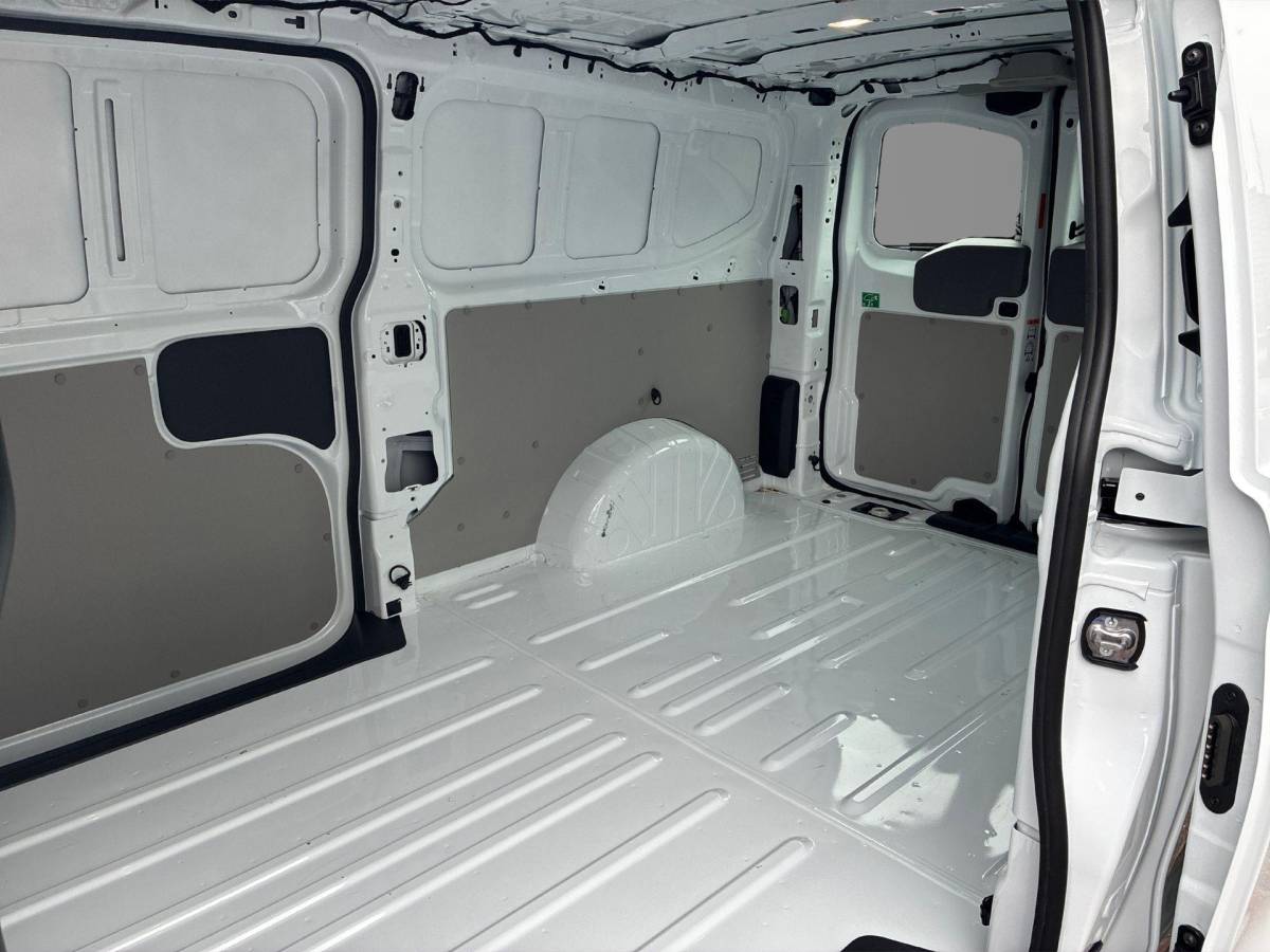 Volkswagen Transporter Volkswagen Transporter 2.0TDi 110pk Bestelwagen L2 · Apple Carplay / Android Auto · Schuifdeur links en rechts · Trekhaak · Bijrijdersbank ·