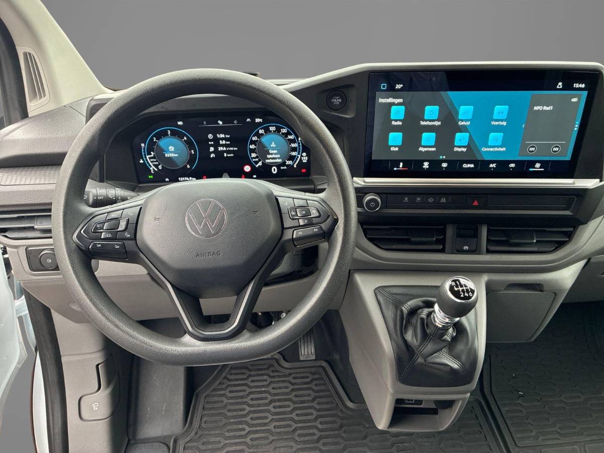 Volkswagen Transporter Volkswagen Transporter 2.0TDi 110pk Bestelwagen L2 · Apple Carplay / Android Auto · Schuifdeur links en rechts · Trekhaak · Bijrijdersbank ·