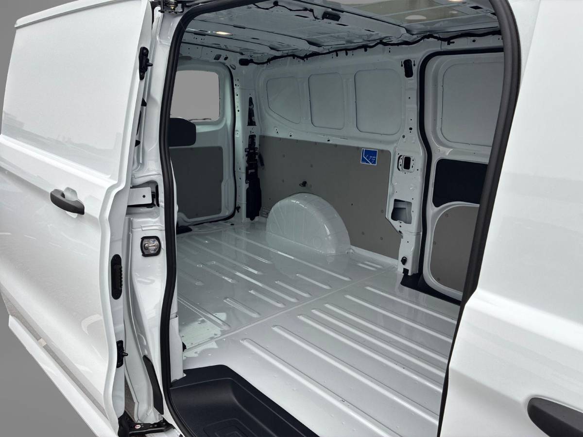 Volkswagen Transporter Volkswagen Transporter 2.0TDi 110pk Bestelwagen L2 · Apple Carplay / Android Auto · Schuifdeur links en rechts · Trekhaak · Bijrijdersbank ·