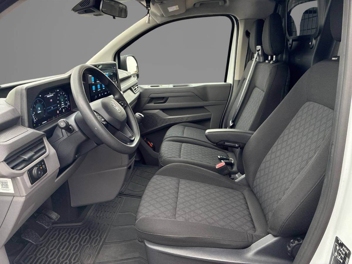 Volkswagen Transporter Volkswagen Transporter 2.0TDi 110pk Bestelwagen L2 · Apple Carplay / Android Auto · Schuifdeur links en rechts · Trekhaak · Bijrijdersbank ·