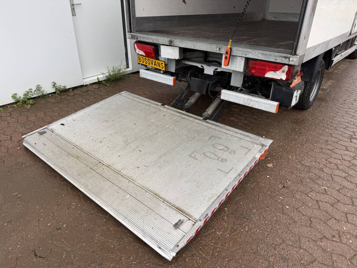 Mercedes-Benz Sprinter Mercedes-Benz Sprinter 515 1.9 CDI 150PK Automaat Laadklep Bakwagen Dubbellucht Climate Control Cruise Control Apple Carplay Koffer Meubelbak