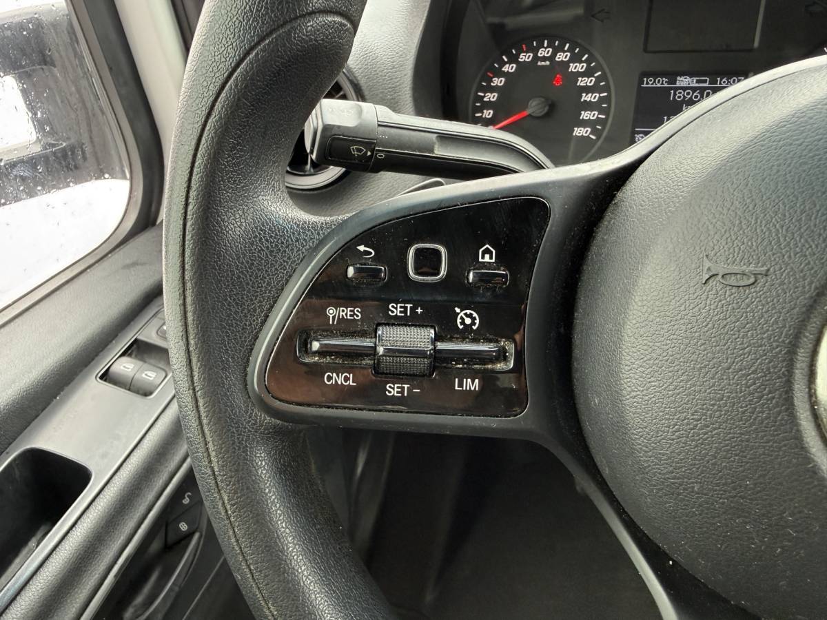 Mercedes-Benz Sprinter Mercedes-Benz Sprinter 515 1.9 CDI 150PK Automaat Laadklep Bakwagen Dubbellucht Climate Control Cruise Control Apple Carplay Koffer Meubelbak