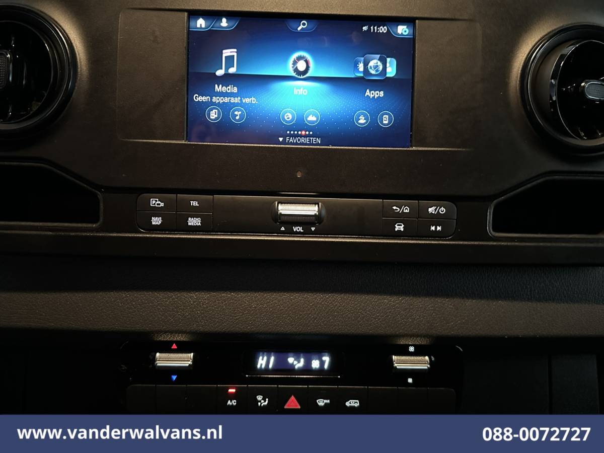 Mercedes-Benz Sprinter Mercedes-Benz Sprinter 317 CDI 170pk L2H2 Euro6 Airco | Camera | Navigatie | Apple Carplay | LED Android Auto, Parkeersensoren, Stoelverwarming