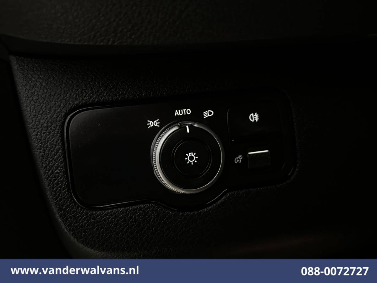 Mercedes-Benz Sprinter Mercedes-Benz Sprinter 317 CDI 170pk L2H2 Euro6 Airco | Camera | Navigatie | Apple Carplay | LED Android Auto, Parkeersensoren, Stoelverwarming