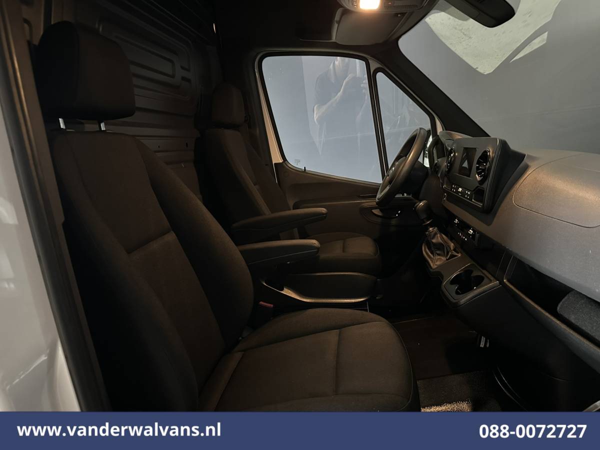 Mercedes-Benz Sprinter Mercedes-Benz Sprinter 317 CDI 170pk L2H2 Euro6 Airco | Camera | Navigatie | Apple Carplay | LED Android Auto, Parkeersensoren, Stoelverwarming