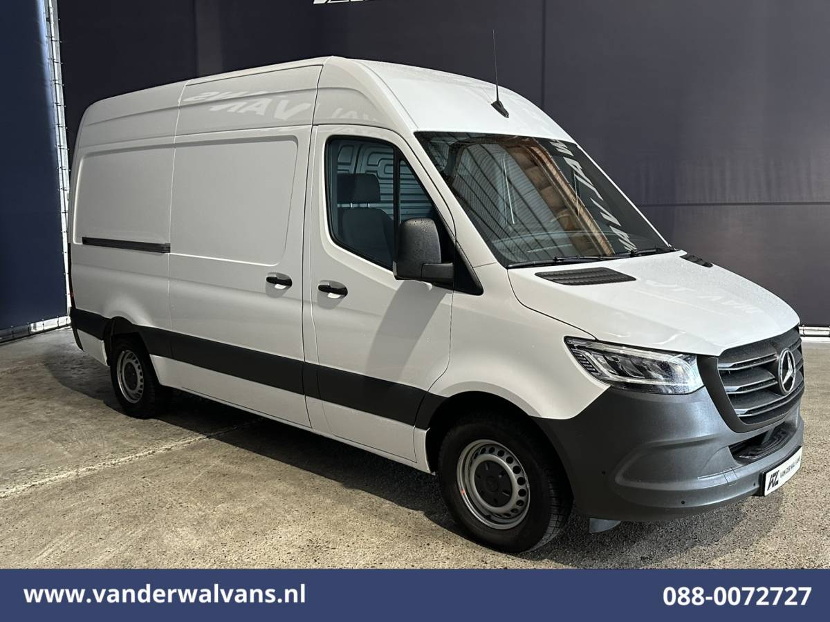 Mercedes-Benz Sprinter Mercedes-Benz Sprinter 317 CDI 170pk L2H2 Euro6 Airco | Camera | Navigatie | Apple Carplay | LED Android Auto, Parkeersensoren, Stoelverwarming