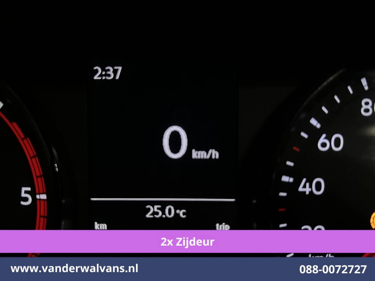 Volkswagen Crafter Volkswagen Crafter 2.0 TDI 141pk L4H3 L3H2 Euro6 Airco | 2x zijdeur | Camera | Apple Carplay | Android Auto Parkeersensoren, 3000kg trekvermogen, Bijrijdersbank