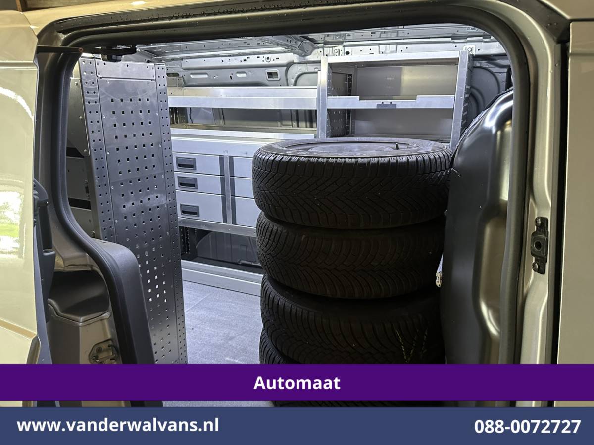 Ford Transit Connect Ford Transit Connect 1.5 EcoBlue 120pk Automaat L2H1 Inrichting Euro6 Airco | Camera | Navigatie | LM Velgen Cruisecontrol, Android Auto, Stoelverwarming, Verwarmde voorruit, Parkeersensoren