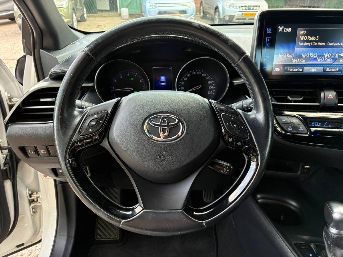 Toyota C-HR Toyota C-HR 1.2 Dynamic | Navi + Camera + Clima + Cruise Nu €12.975,-!!!