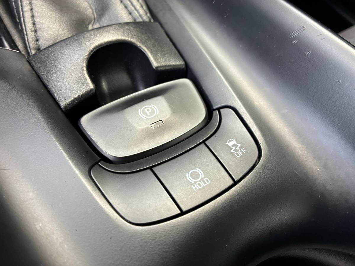 Toyota C-HR Toyota C-HR 1.2 Dynamic | Navi + Camera + Clima + Cruise Nu €12.975,-!!!