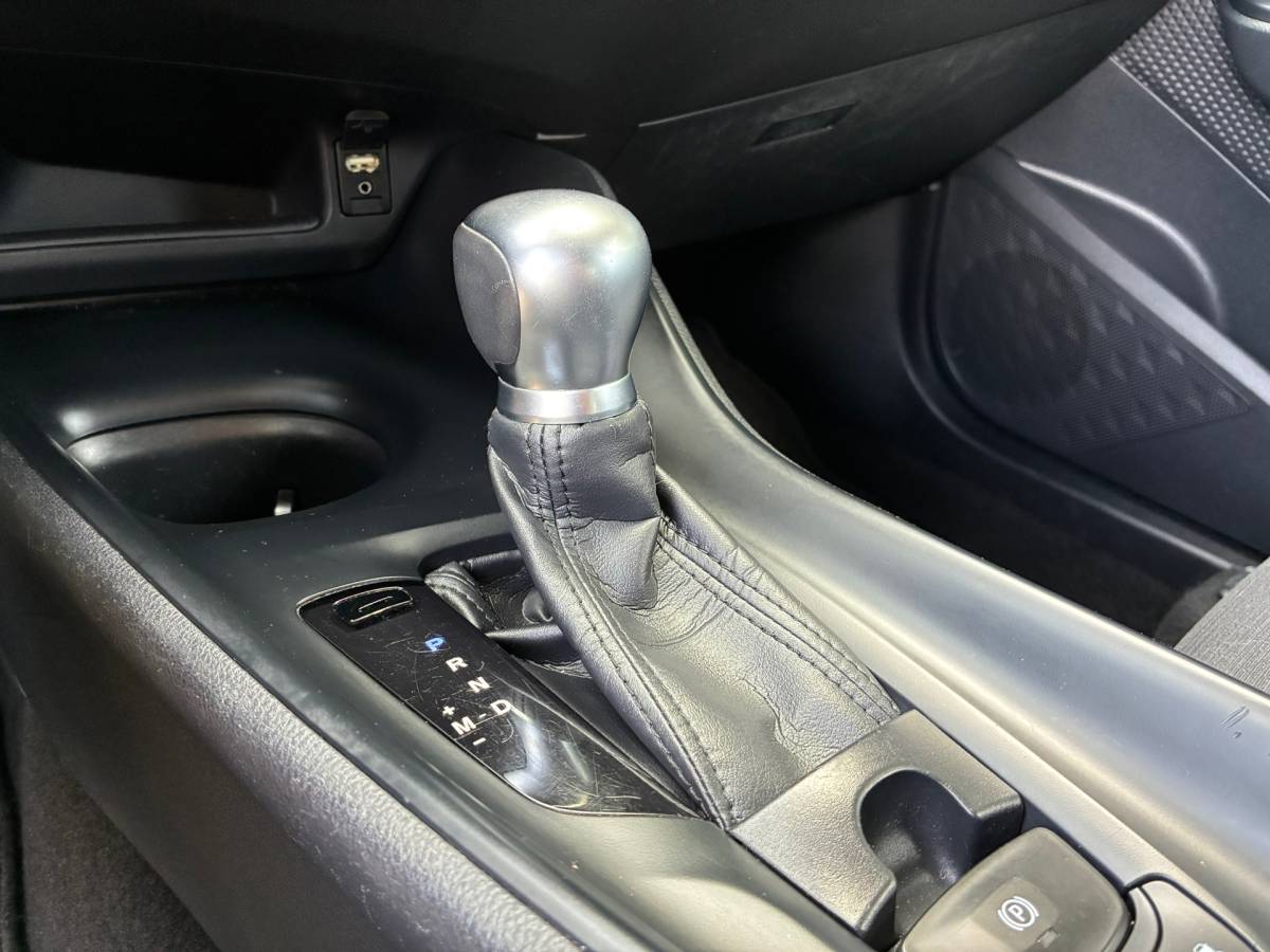 Toyota C-HR Toyota C-HR 1.2 Dynamic | Navi + Camera + Clima + Cruise Nu €12.975,-!!!