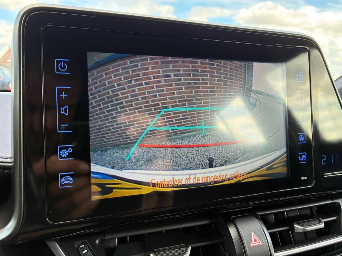 Toyota C-HR Toyota C-HR 1.2 Dynamic | Navi + Camera + Clima + Cruise Nu €12.975,-!!!