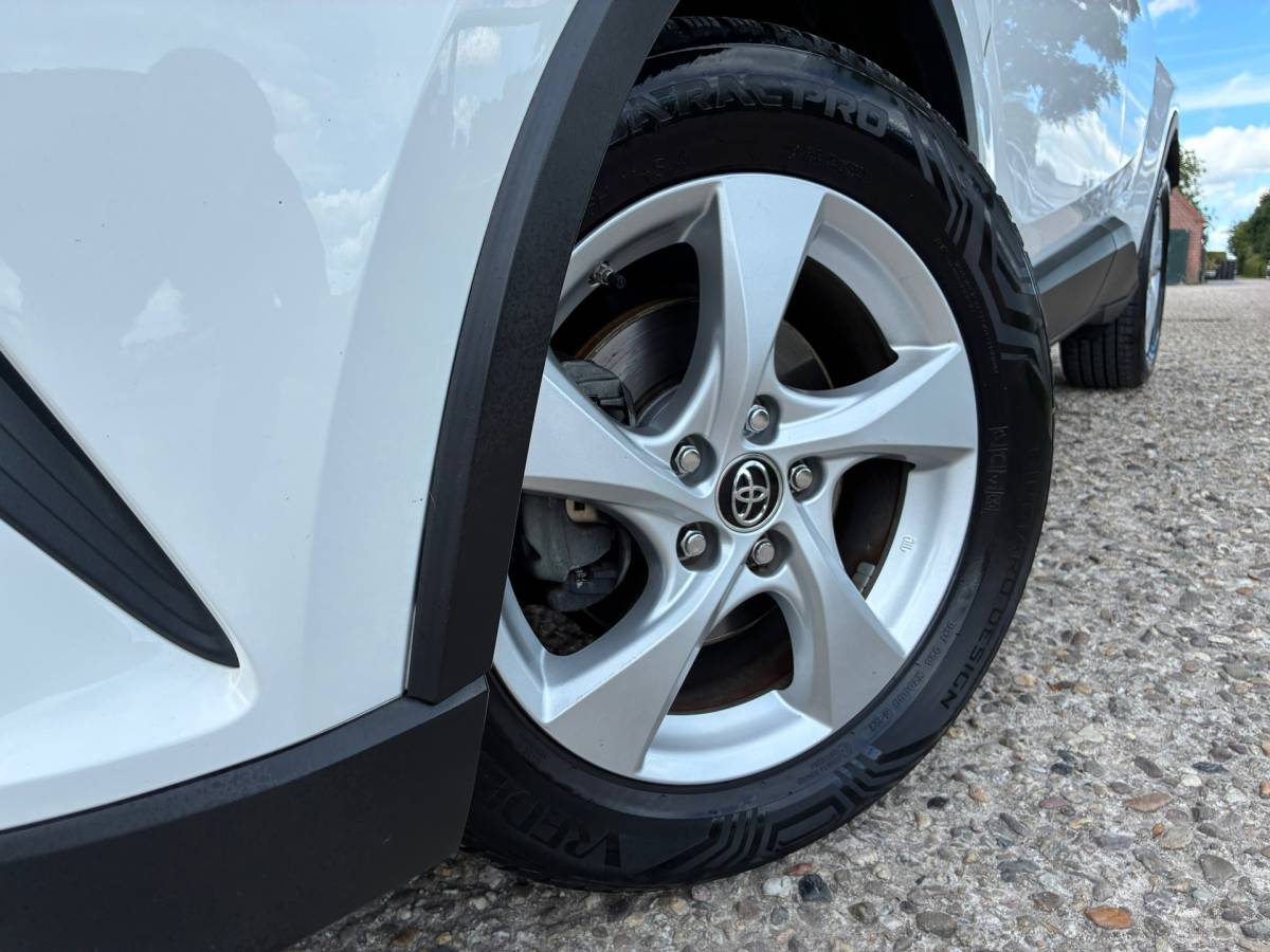 Toyota C-HR Toyota C-HR 1.2 Dynamic | Navi + Camera + Clima + Cruise Nu €12.975,-!!!