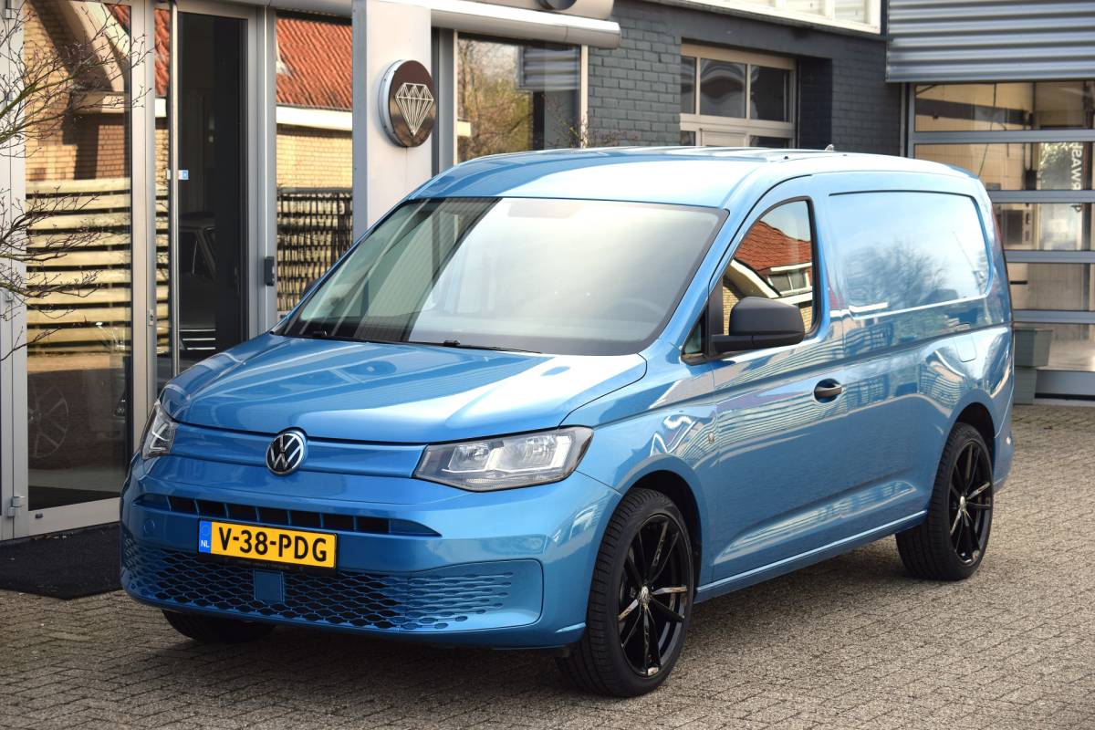Volkswagen Caddy Volkswagen Caddy Cargo Maxi 2.0 TDI 19 inch | Camera | Trekhaak | Bumpers in kleur!