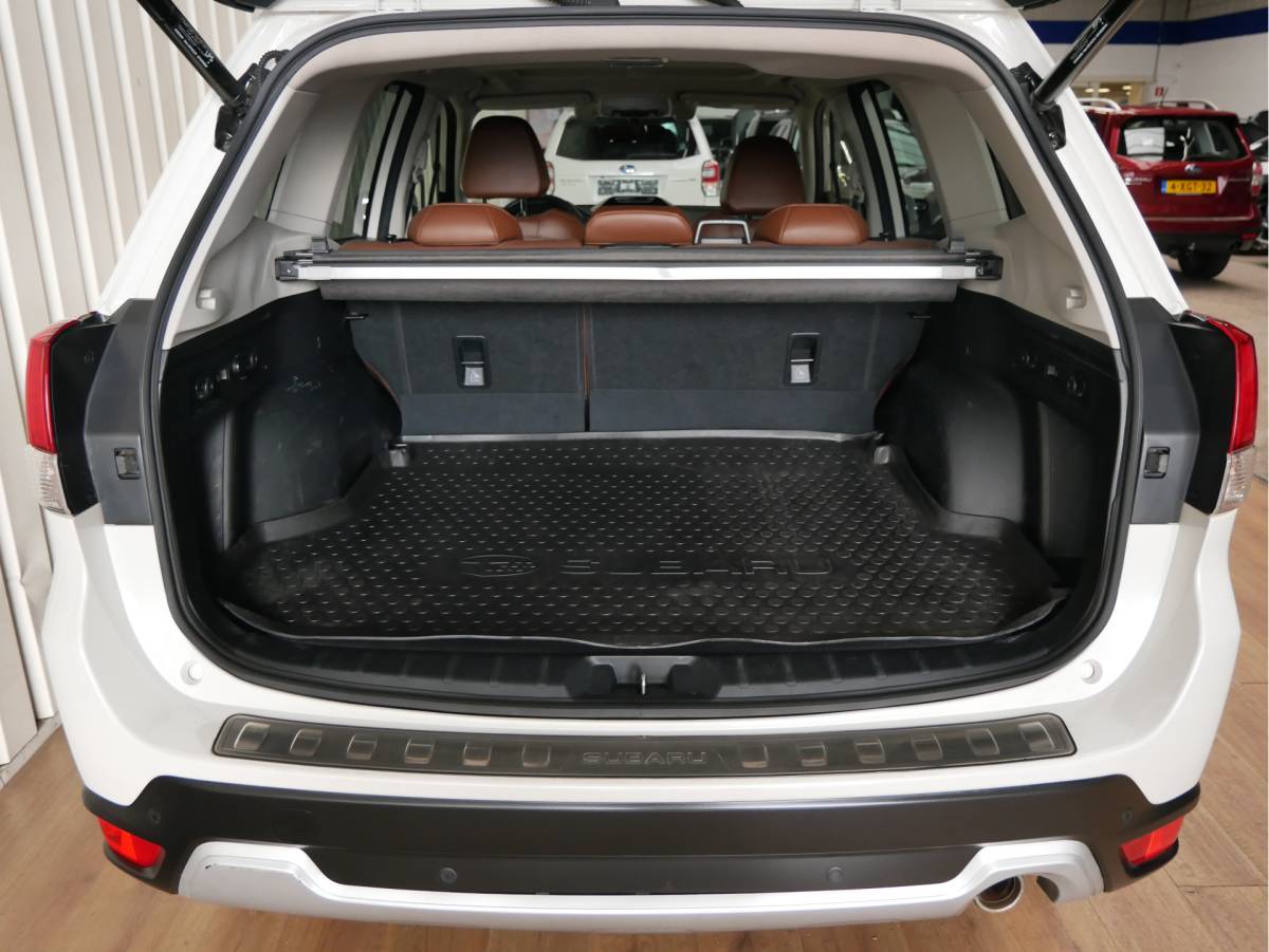 Subaru Forester Subaru Forester 2.0i e-BOXER First Edition
