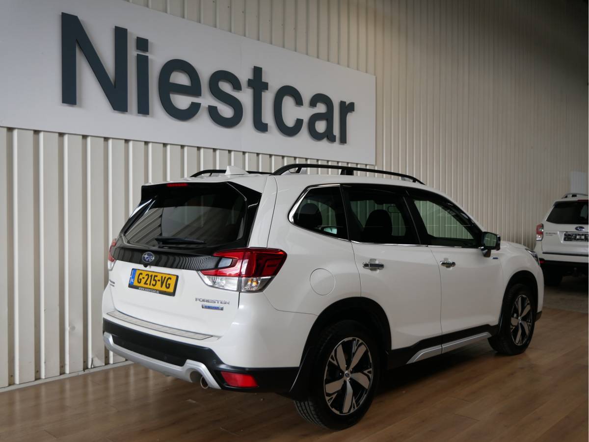 Subaru Forester Subaru Forester 2.0i e-BOXER First Edition