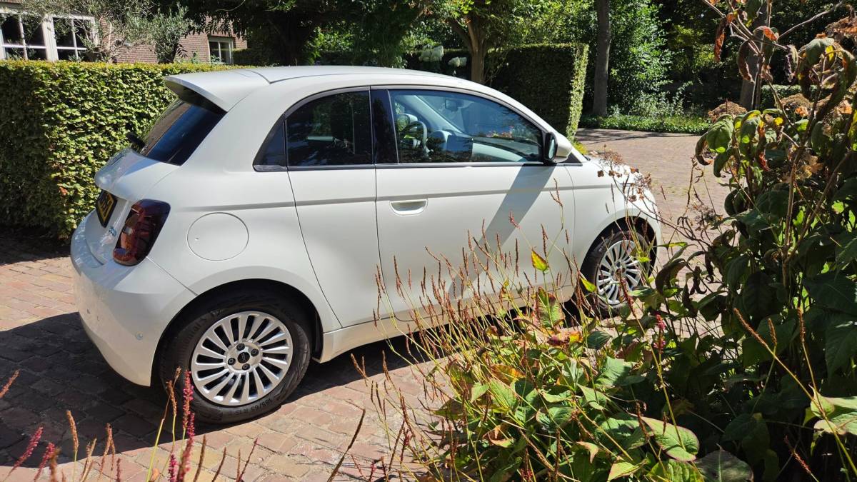 Fiat 500e Fiat 500e 3+1 La Prima 42 kWh | 2024 | 950km | JBL | Camera
