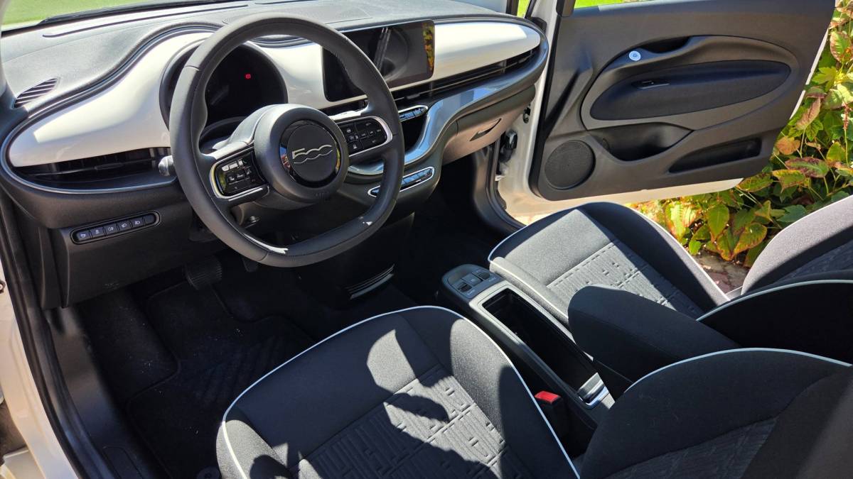 Fiat 500e Fiat 500e 3+1 La Prima 42 kWh | 2024 | 950km | JBL | Camera