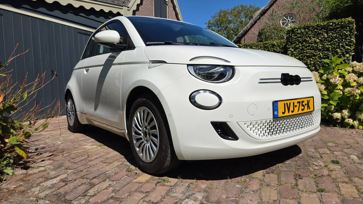 Fiat 500e Fiat 500e 3+1 La Prima 42 kWh | 2024 | 950km | JBL | Camera