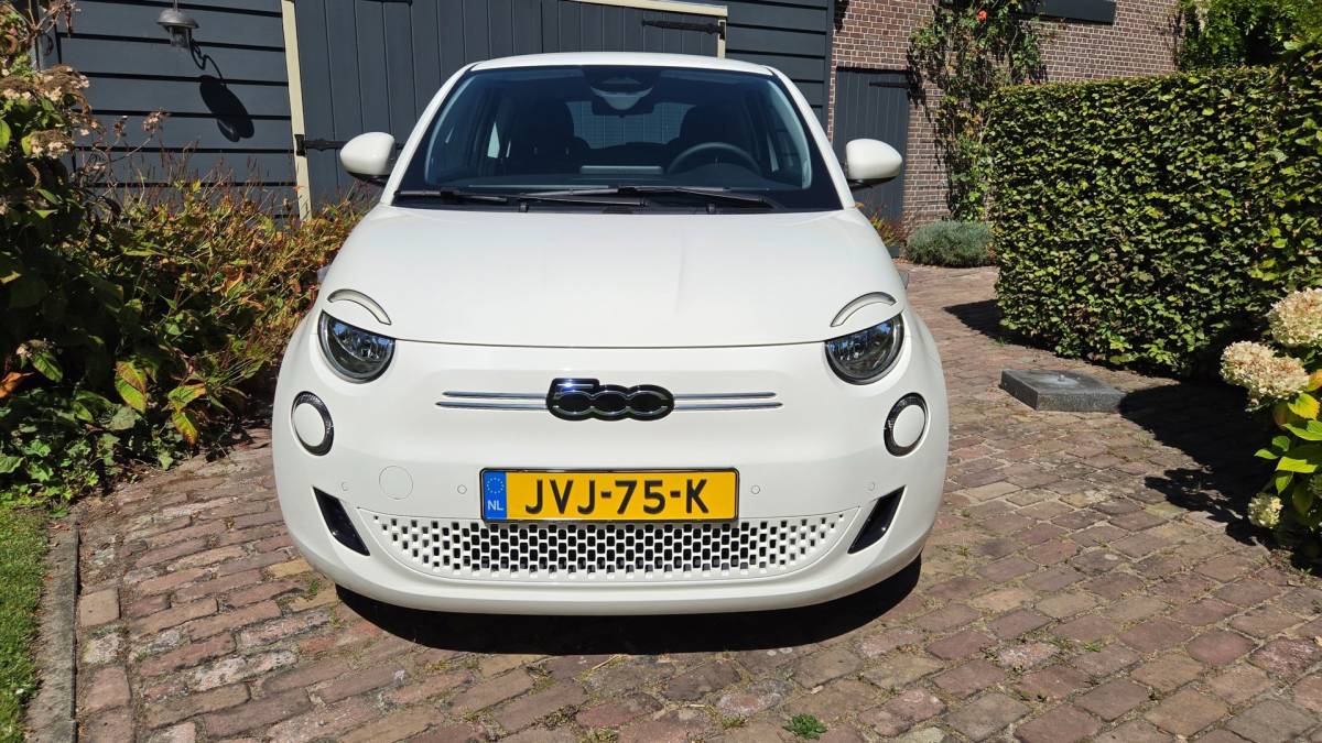 Fiat 500e Fiat 500e 3+1 La Prima 42 kWh | 2024 | 950km | JBL | Camera