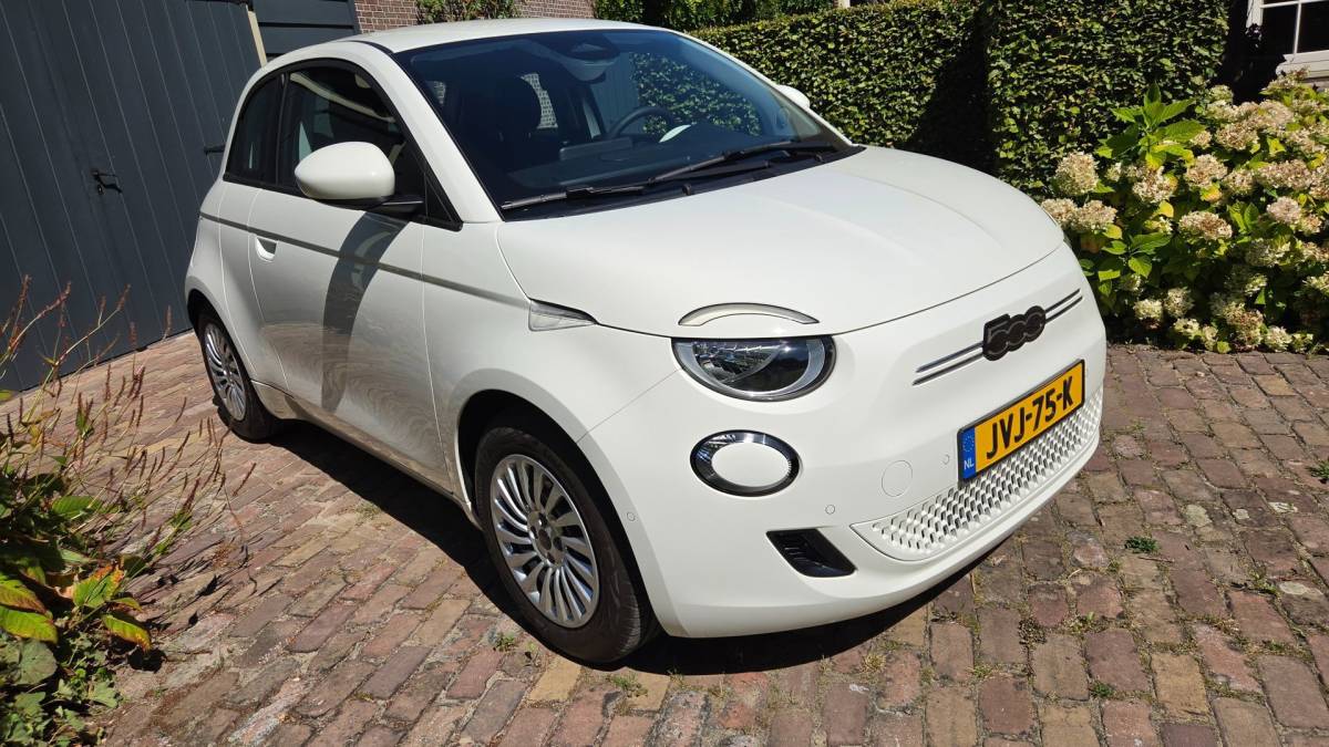 Fiat 500e Fiat 500e 3+1 La Prima 42 kWh | 2024 | 950km | JBL | Camera