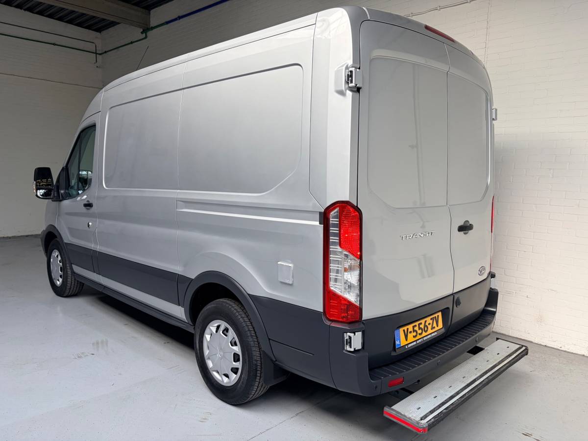 Ford Transit Ford Transit Automaat Servicewagen 350 2.0 TDCI 131PK euro6 L2H2 3Persoons Trend, Sortimo werkplaats inrichting, RIJKLAARPRIJS