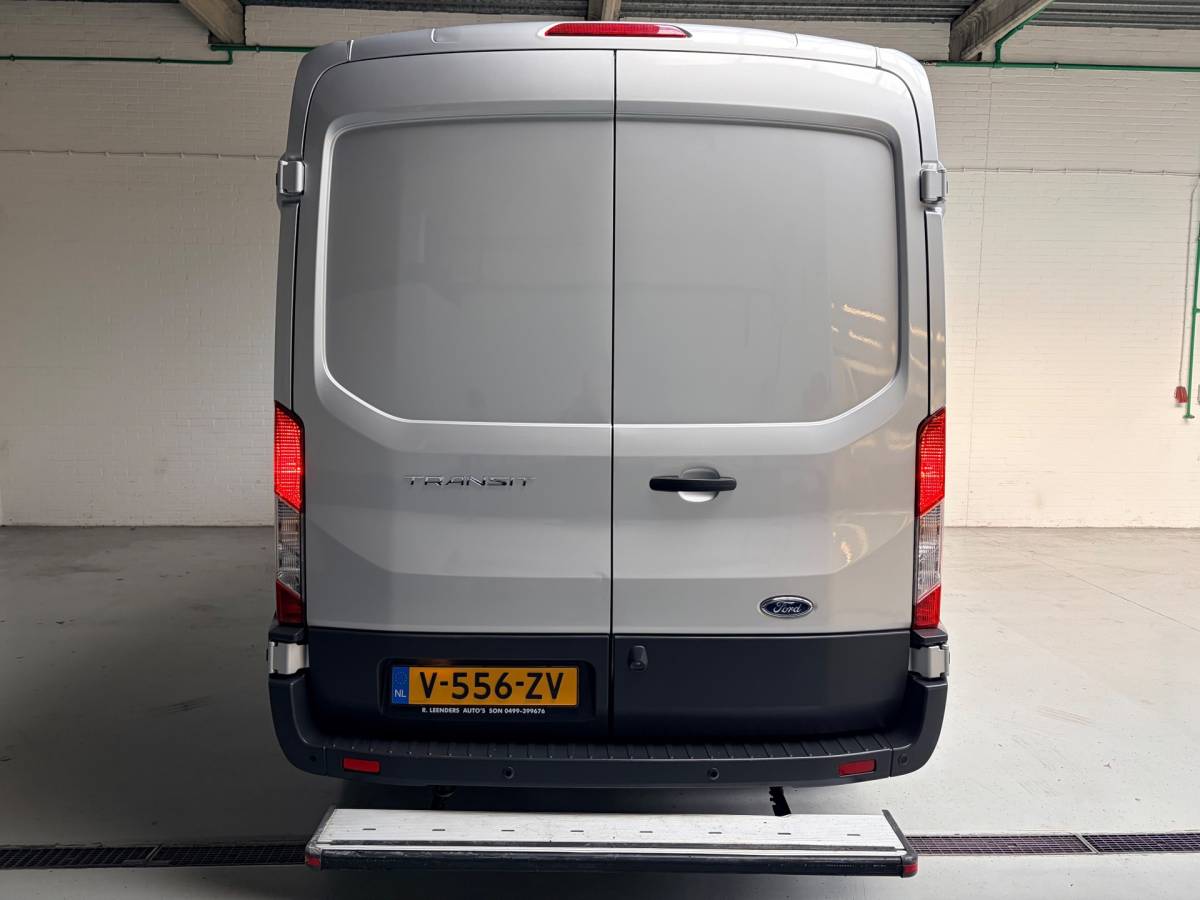 Ford Transit Ford Transit Automaat Servicewagen 350 2.0 TDCI 131PK euro6 L2H2 3Persoons Trend, Sortimo werkplaats inrichting, RIJKLAARPRIJS