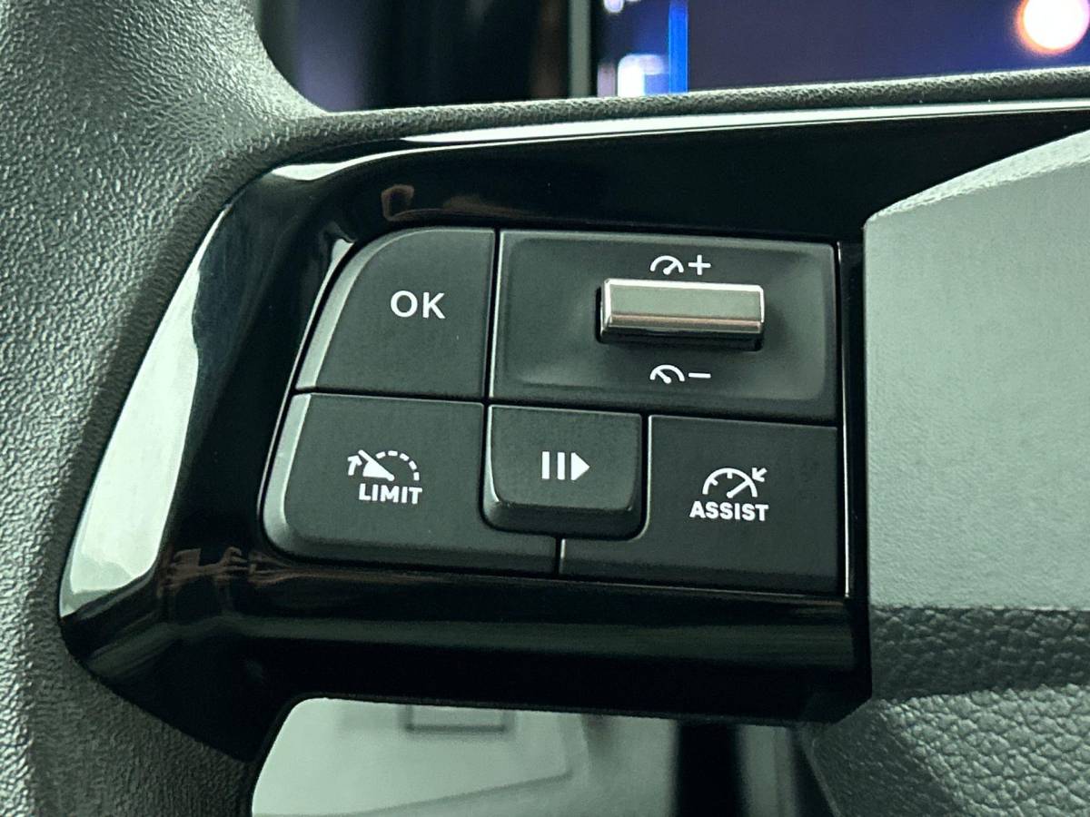 Opel Combo Opel Combo 1.5 BlueHDi 130 S&S L2 Automaat Apple Carplay / Android Auto Navigatie Trekhaak Airco Camera Cruise Control Parkeersensoren V+A DAB