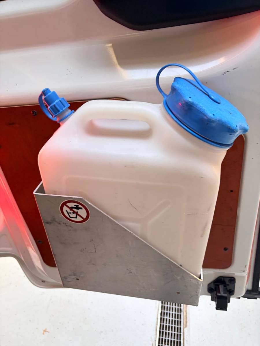 Citroën Jumpy Citroen Jumpy Servicewagen 1.6 BlueHDI 95pk euro6 L2H1 V230 omvormer BOTT inrichting Standkachel Trekhaak 2000KG, RIJKLAARPRIJS!
