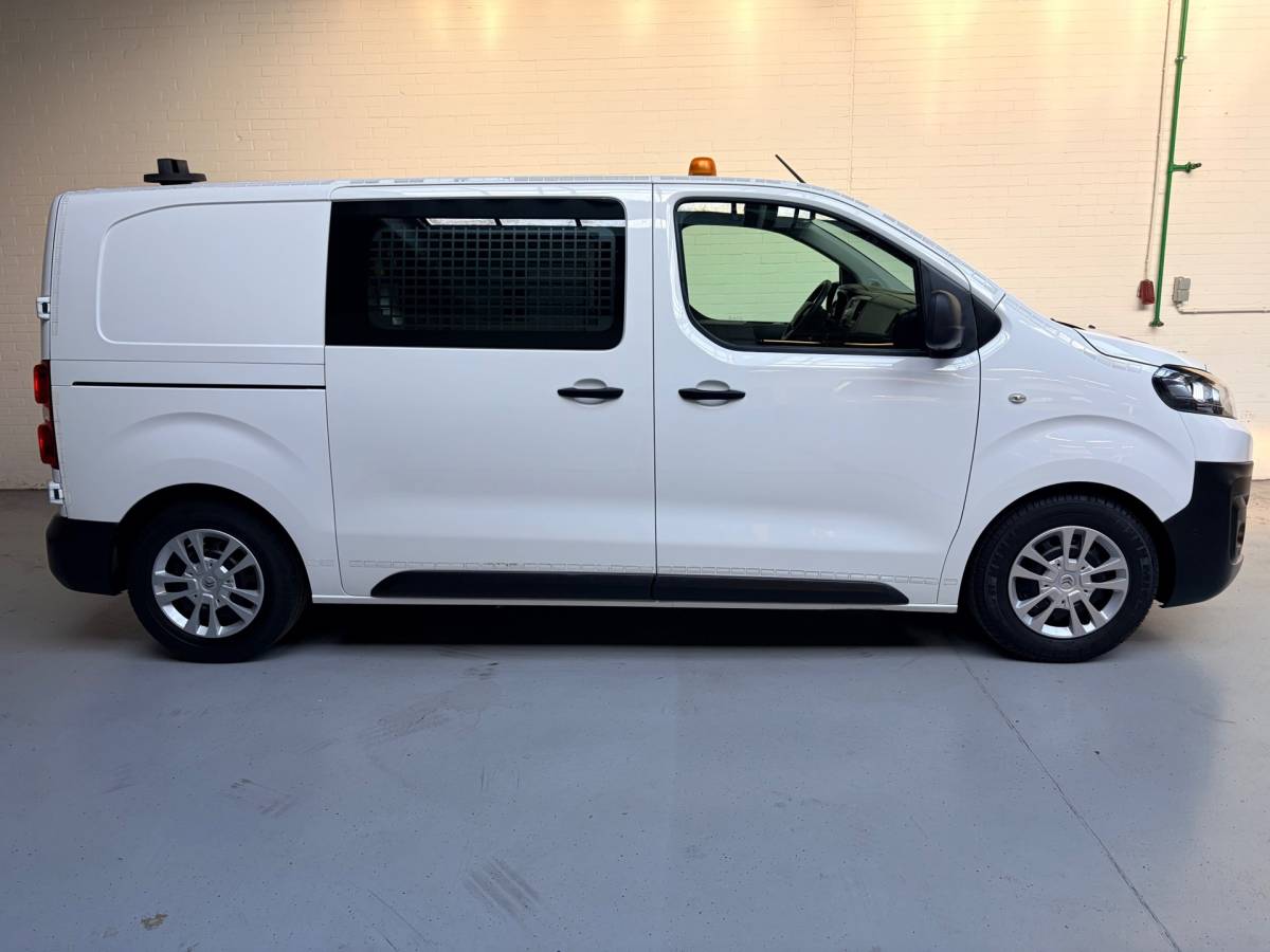 Citroën Jumpy Citroen Jumpy Servicewagen 1.6 BlueHDI 95pk euro6 L2H1 V230 omvormer BOTT inrichting Standkachel Trekhaak 2000KG, RIJKLAARPRIJS!