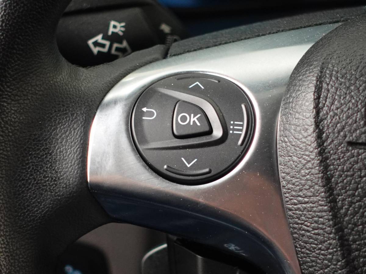 Ford Transit Connect Ford Transit Connect 100pk L2 Trend Automaat Trekhaak Airco Navigatie Cruise control