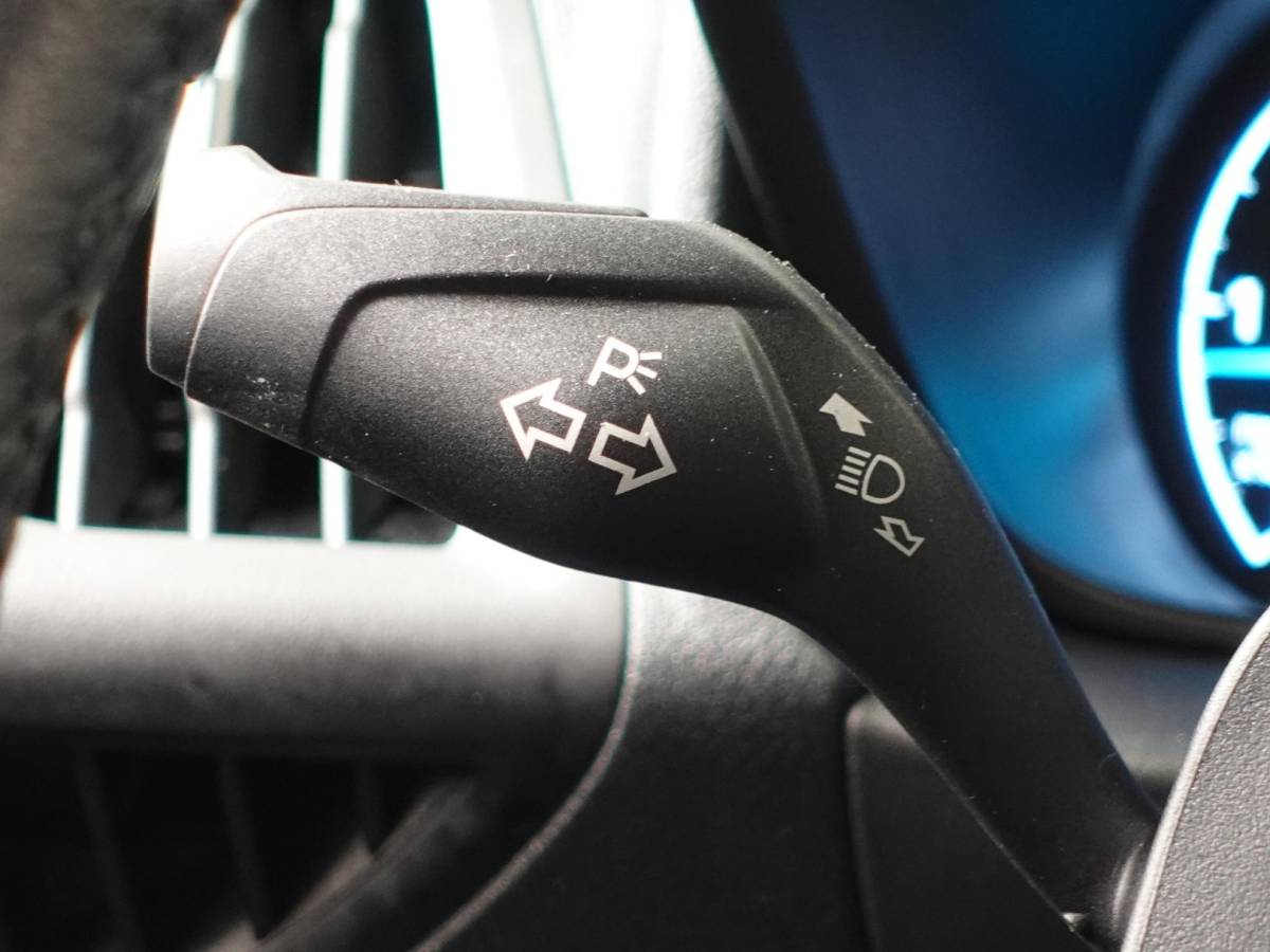 Ford Transit Connect Ford Transit Connect 100pk L2 Trend Automaat Trekhaak Airco Navigatie Cruise control