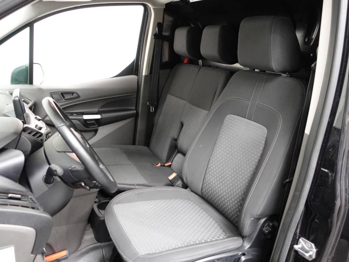 Ford Transit Connect Ford Transit Connect 100pk L2 Trend Automaat Trekhaak Airco Navigatie Cruise control