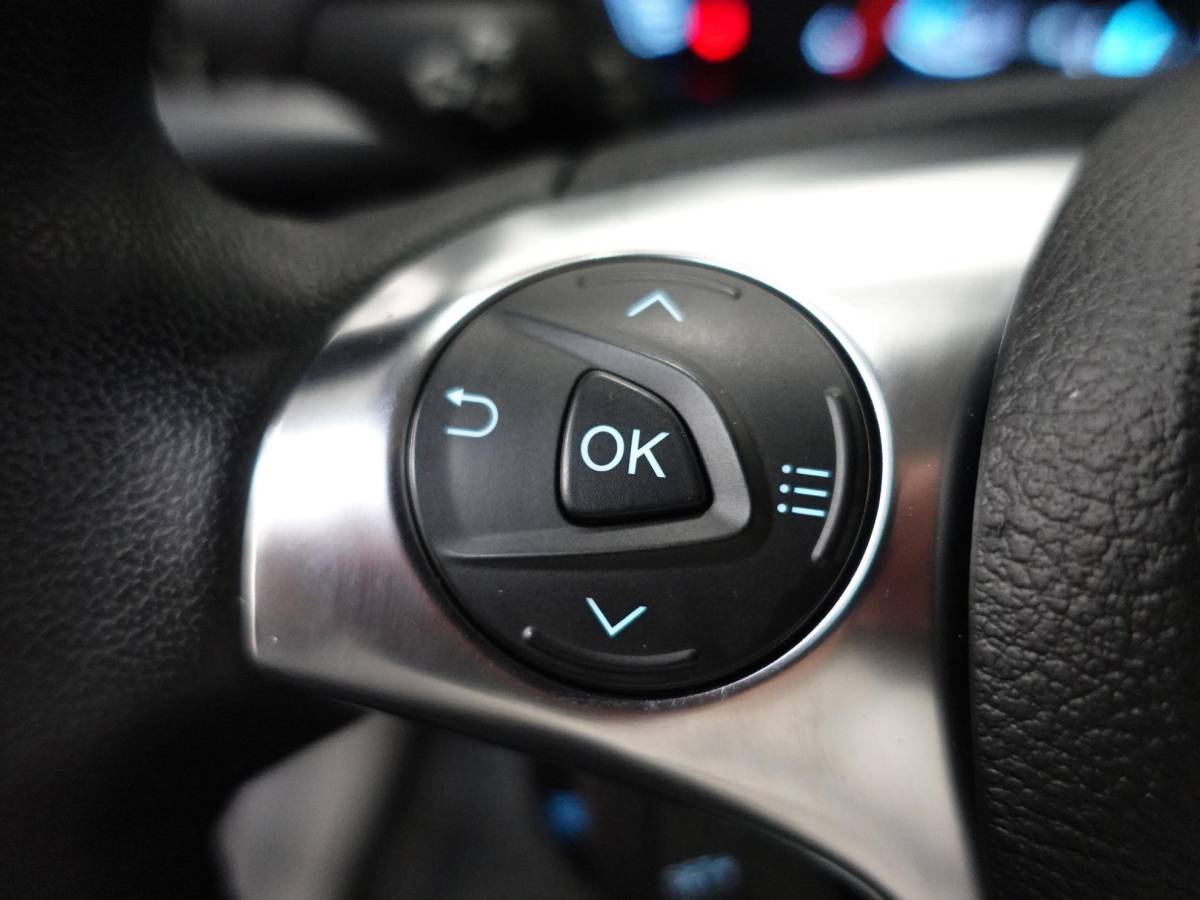 Ford Transit Connect Ford Transit Connect 1.5 EcoBlue L2 Trend Navigatie Airco Camera Bluetooth Carplay 3Zits Trekaak Parkeersensoren
