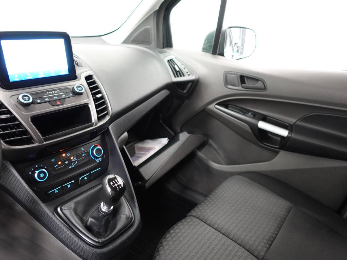 Ford Transit Connect Ford Transit Connect 1.5 EcoBlue L2 Trend Navigatie Airco Camera Bluetooth Carplay 3Zits Trekaak Parkeersensoren