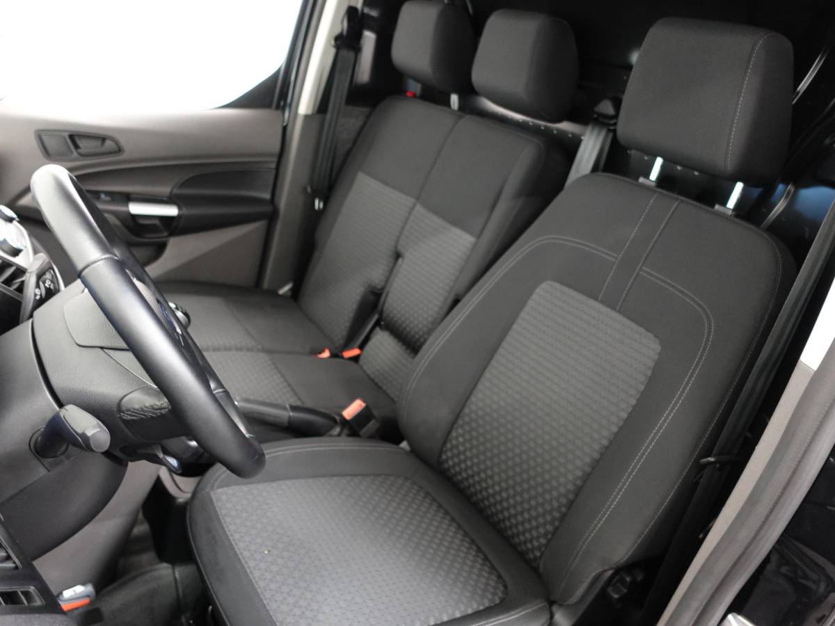 Ford Transit Connect Ford Transit Connect 1.5 EcoBlue L2 Trend Navigatie Airco Camera Bluetooth Carplay 3Zits Trekaak Parkeersensoren