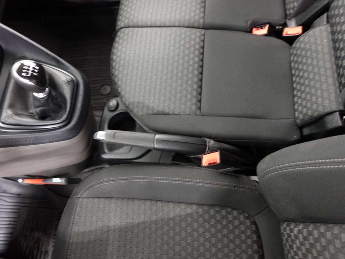 Ford Transit Connect Ford Transit Connect 1.5 EcoBlue L2 Trend Navigatie Airco Camera Bluetooth Carplay 3Zits Trekaak Parkeersensoren