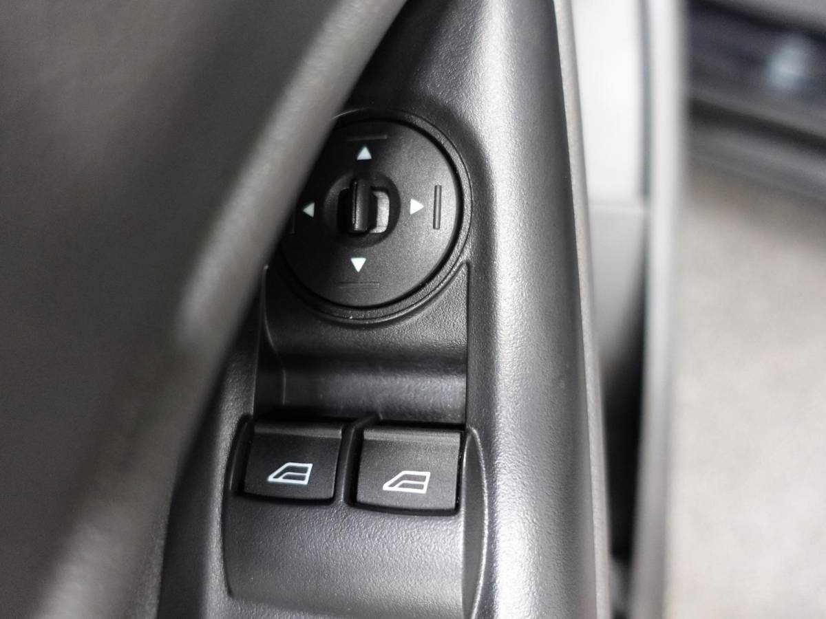 Ford Transit Connect Ford Transit Connect 1.5 EcoBlue L2 Trend Navigatie Airco Camera Bluetooth Carplay 3Zits Trekaak Parkeersensoren