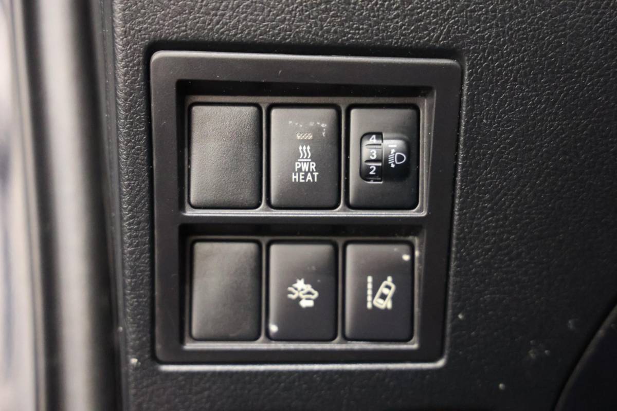 Toyota Hilux Toyota HiLux 2.4 D-4D-F Xtra Cab 4X4 MET 3500KG TREKVERMOGEN