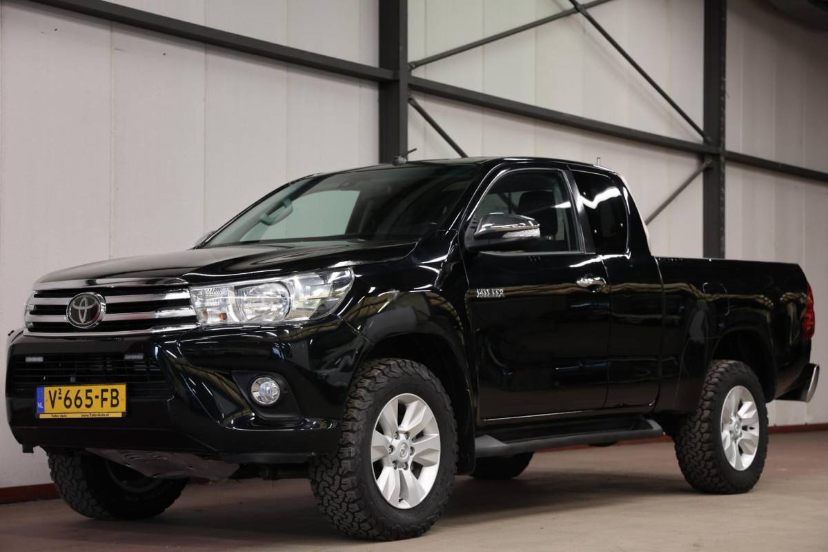 Toyota Hilux Toyota HiLux 2.4 D-4D-F Xtra Cab 4X4 MET 3500KG TREKVERMOGEN