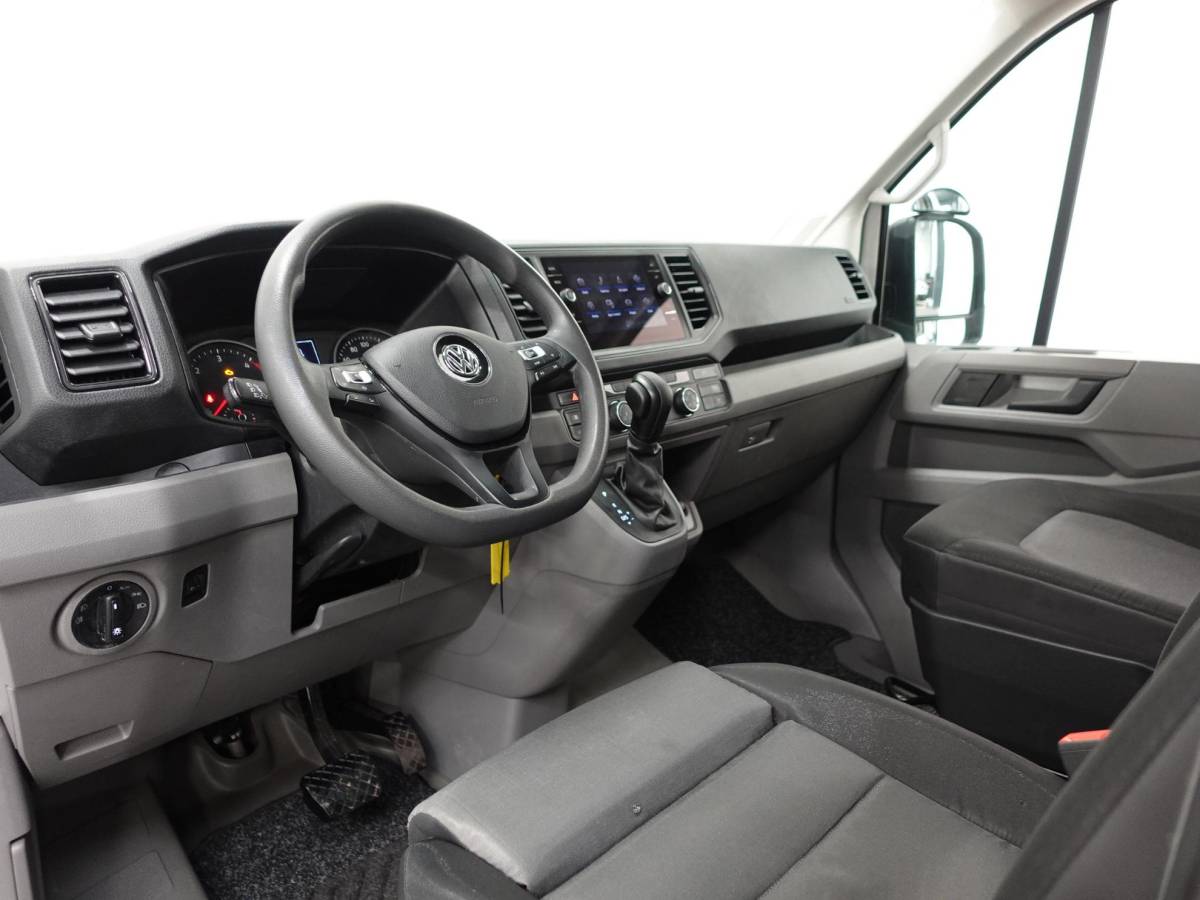 Volkswagen Crafter Volkswagen Crafter 177pk Automaat L3H3 / L2H2 Airco Cruise control Navigatie Camera Apple Carplay Sidebars