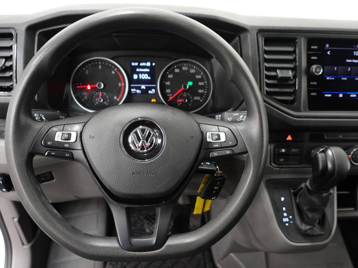 Volkswagen Crafter Volkswagen Crafter 177pk Automaat L3H3 / L2H2 Airco Cruise control Navigatie Camera Apple Carplay Sidebars