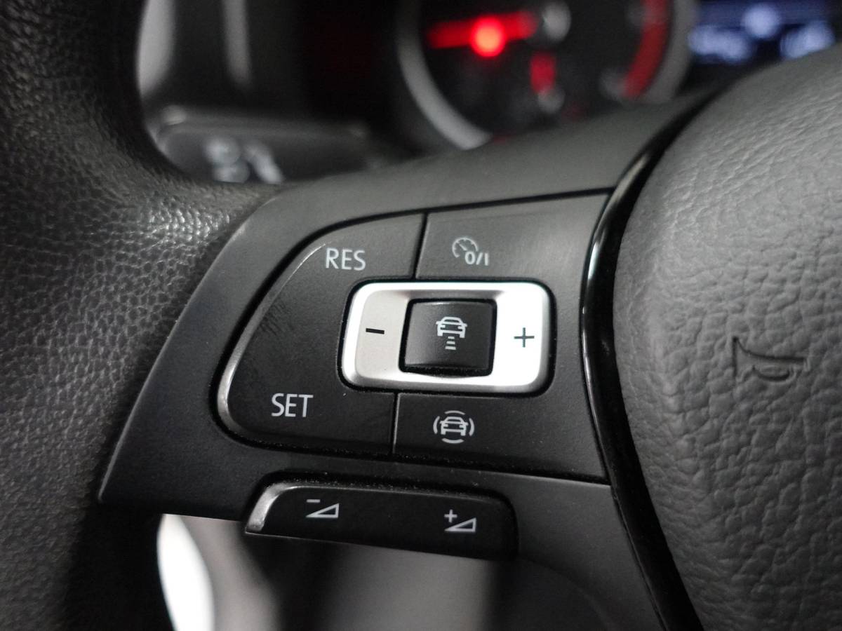 Volkswagen Crafter Volkswagen Crafter 177pk Automaat L3H3 / L2H2 Airco Cruise control Navigatie Camera Apple Carplay Sidebars