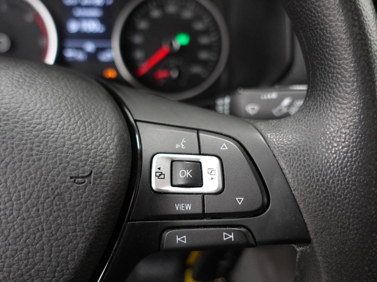 Volkswagen Crafter Volkswagen Crafter 177pk Automaat L3H3 / L2H2 Airco Cruise control Navigatie Camera Apple Carplay Sidebars
