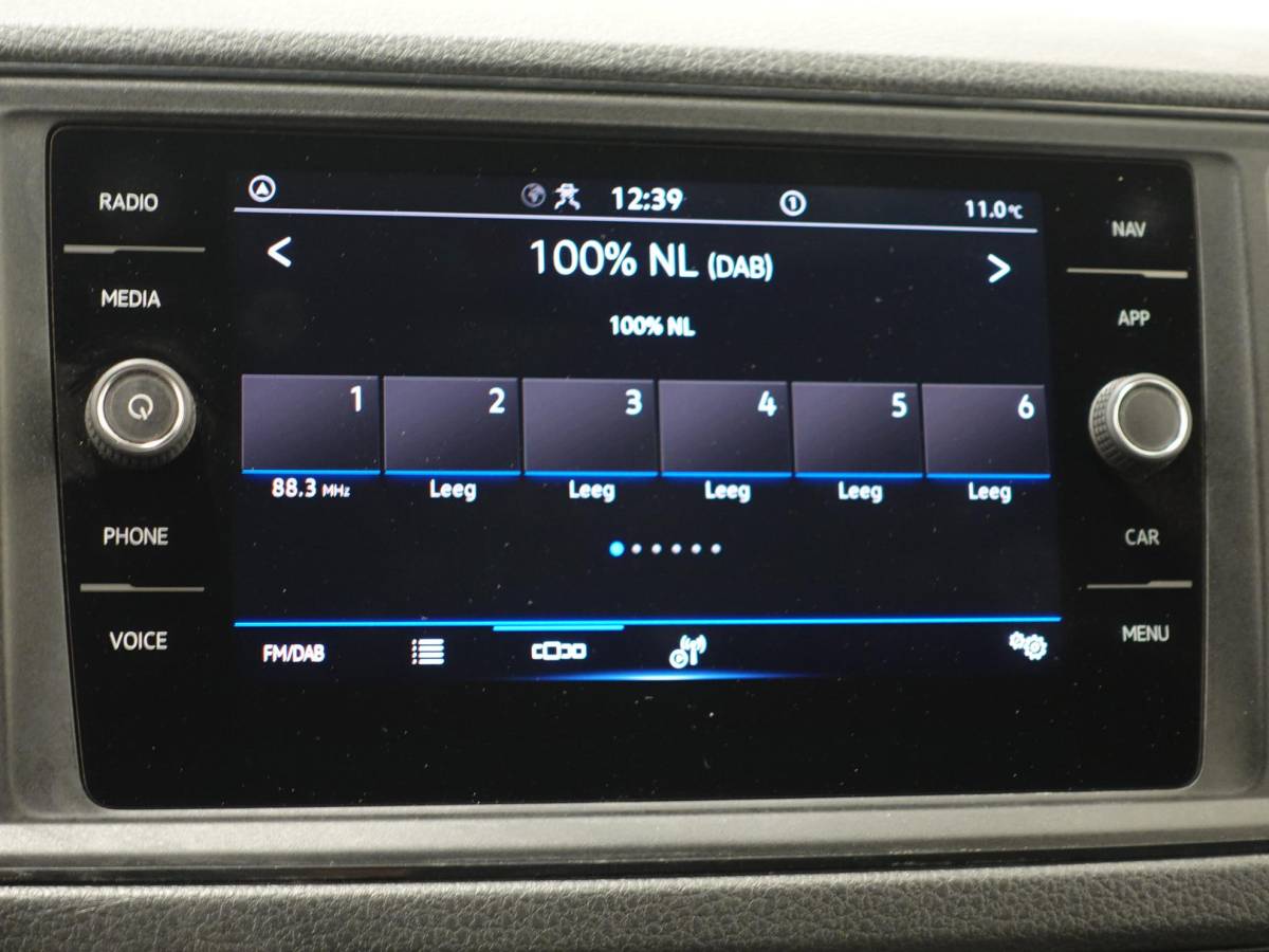 Volkswagen Crafter Volkswagen Crafter 177pk Automaat L3H3 / L2H2 Airco Cruise control Navigatie Camera Apple Carplay Sidebars