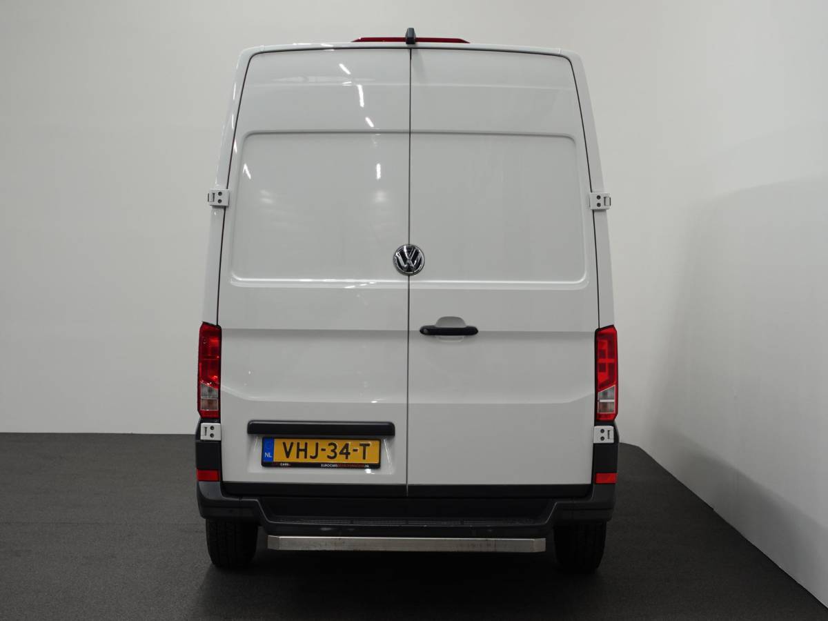 Volkswagen Crafter Volkswagen Crafter 177pk Automaat L3H3 / L2H2 Airco Cruise control Navigatie Camera Apple Carplay Sidebars